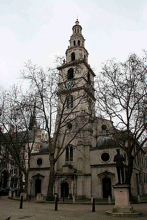 St Clement Danes - Exterior View